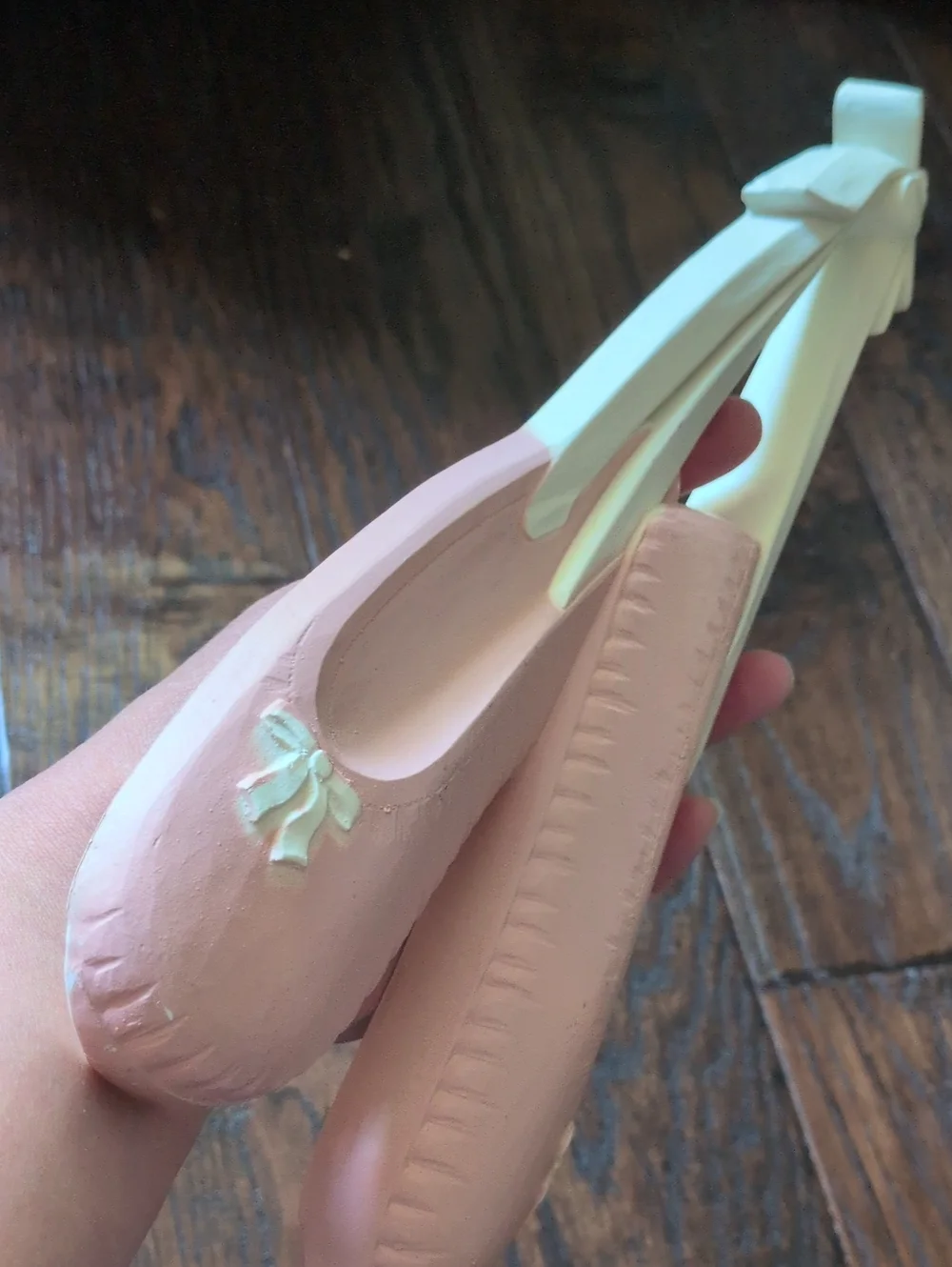 HOMCO I Vintage Pink Pointe Ballet Slippers Shoes Wall Hanging Ballerina Decor